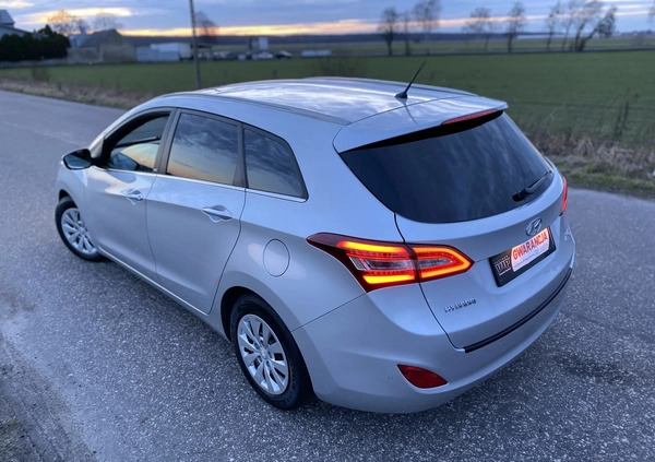 Hyundai I30 cena 40890 przebieg: 109457, rok produkcji 2016 z Hajnówka małe 781